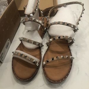 Brand new Steve Madden Travel Sandal NEVER WORN